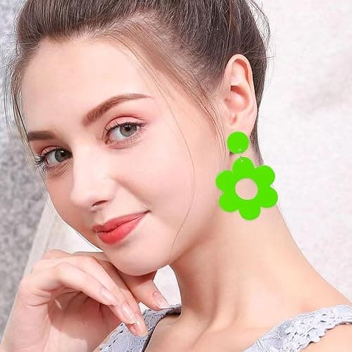 Aishgjia Bohemian 60s 70s Acrylic Flower Daisy Earrings for Women Trendy Resin Hawaii Colorful Floral Daisy Drop Earrings Statement Jewelry Gifts thumbnail 4