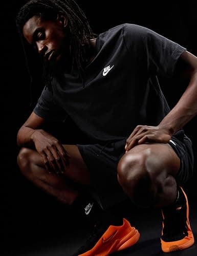 Nike Men's Sportswear Club T-Shirt thumbnail 2