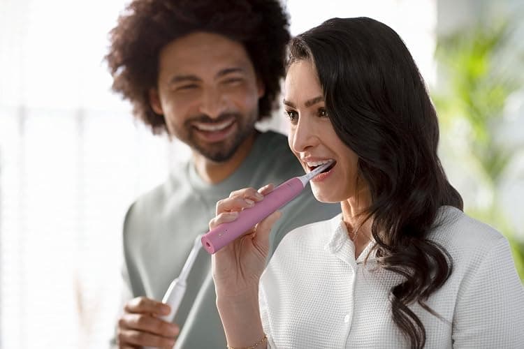 Philips Sonicare 4100 Rechargeable Electric Toothbrush, with Pressure Sensor, 2 Intensity Settings, SmarTimer and QuadPacer, 14-Day Battery Life, Deep Pink, Model HX3681/26 thumbnail 14