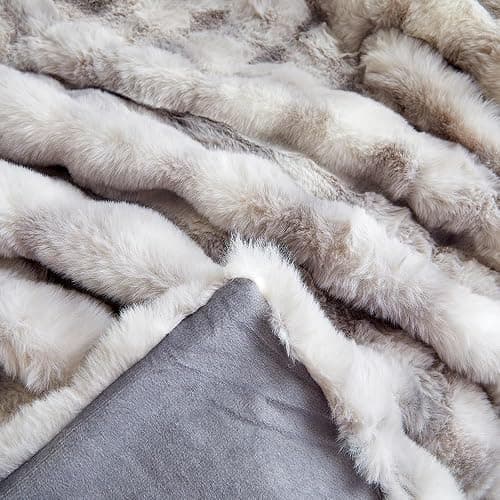 chovy Gray White Blanket for Couch - Bread Grid Rabbit Plush Soft Warm Blanket for Sofa Livingroom Bedroom Dorm Decor - 90x102 Inches thumbnail 7