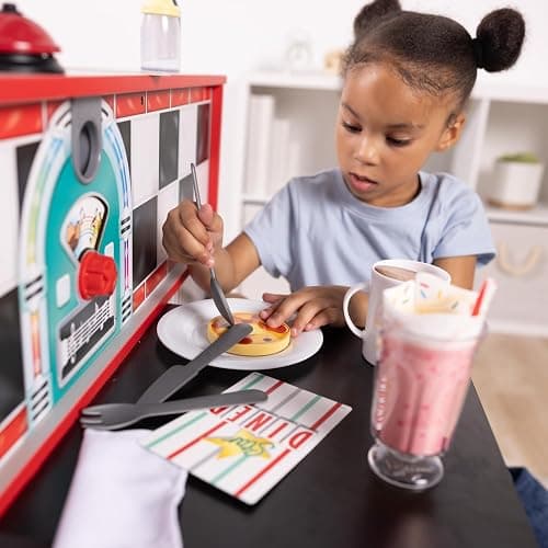 Melissa & Doug Star Diner Restaurant 41-Piece Play Set with Toy Food, Cookware & Play Kitchen Accessories, Preschool Learning Toys for Girls & Boys 3+ thumbnail 2