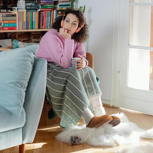 FITORY Damen Hausschuhe aus Wildleder，Flache Mini-Booties mit Fell，Lässige und bequeme Damenschuhe für den Winter thumbnail 2