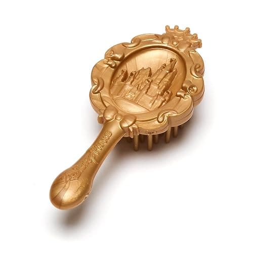 Disney Store Official Bambola Classica Merida, Ribelle - The Brave, 29 cm, Bambola snodabile con Vestito Regale; Spazzola per Capelli Giocattolo Inclusa. Prodotto Adatto a Bimbi dai 3 Anni in su thumbnail 6