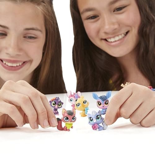 Littlest Pet Shop Party Spectacular Collector Pack Toy, Includes 15 Pets, Ages 4 and Up thumbnail 4