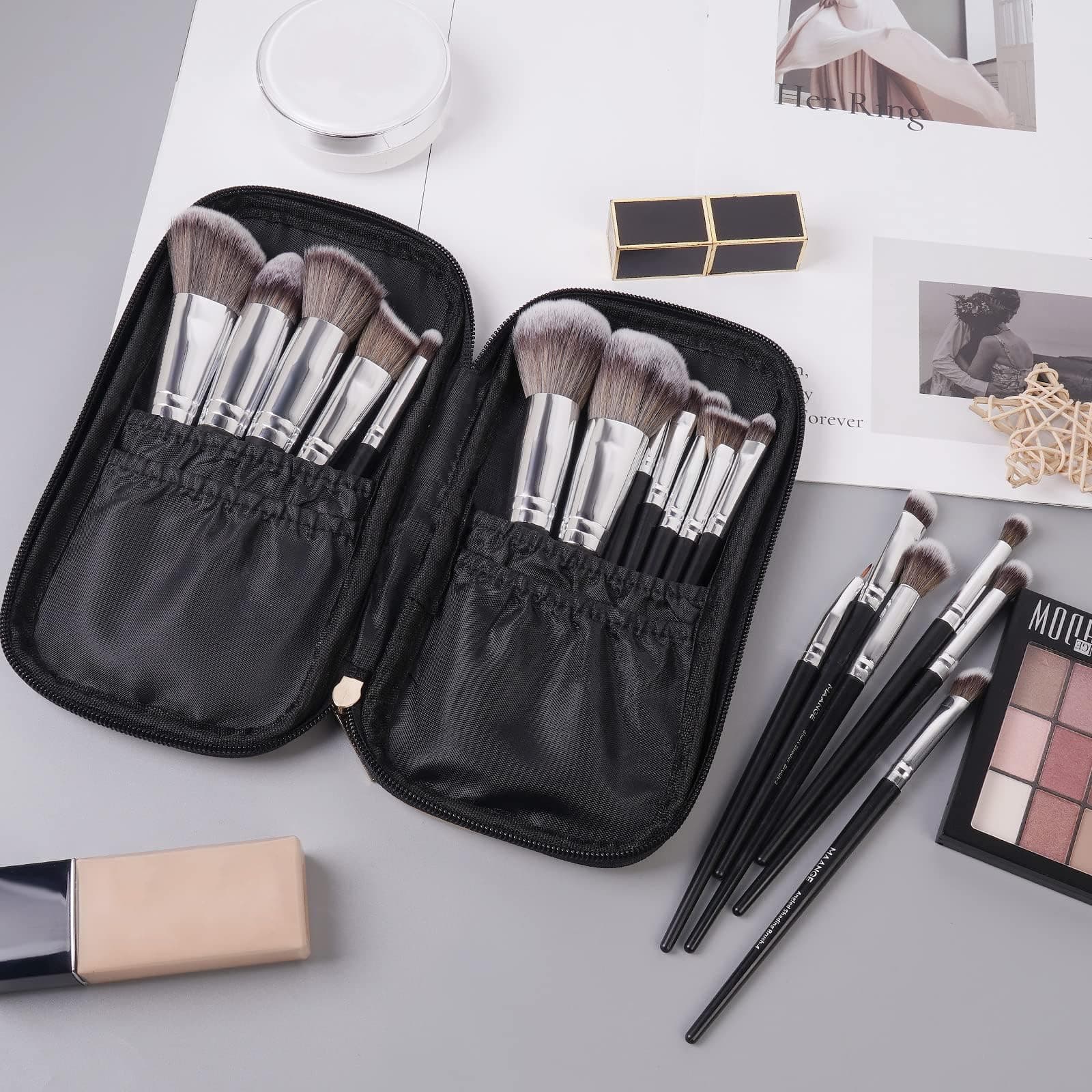 Brochas de Maquillaje con Estuche  thumbnail 6