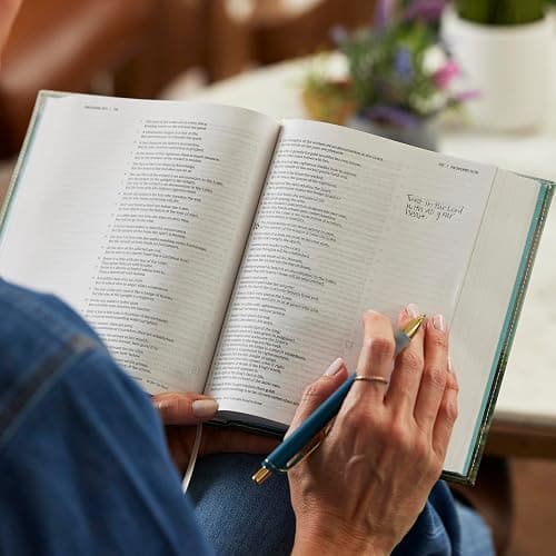 NKJV, Journal the Word Bible, Cloth over Board, Blue Floral, Red Letter, Comfort Print: Reflect, Journal, or Create Art Next to Your Favorite Verses thumbnail 7