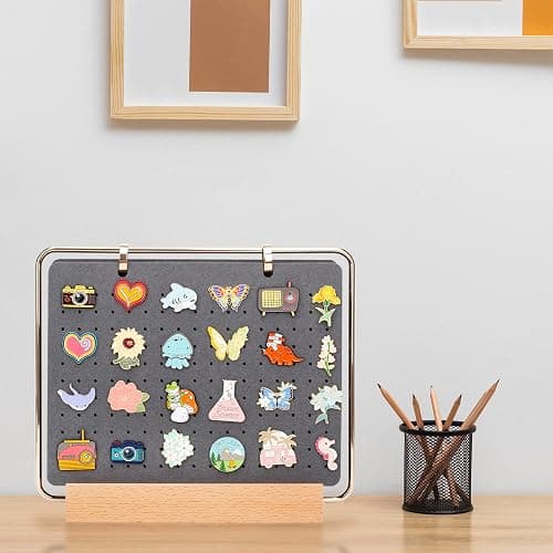 Pin Badge Display thumbnail 6