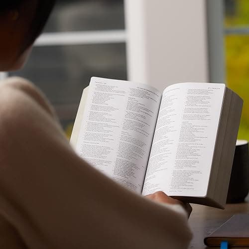 NKJV, Holy Bible, Soft Touch Edition, Leathersoft, Pink, Comfort Print: Holy Bible, New King James Version thumbnail 9