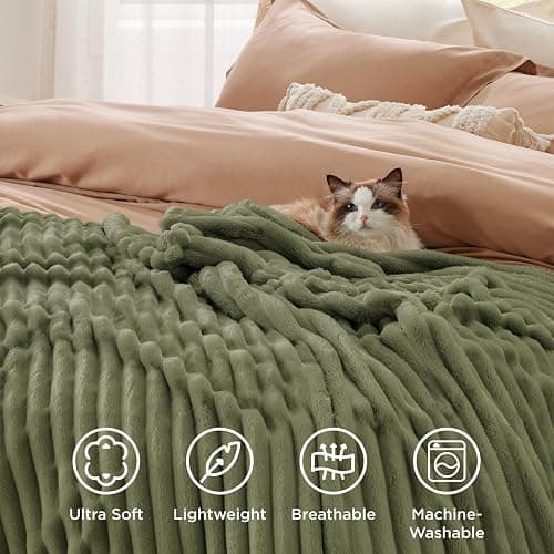 Bedsure GentleSoft Christmas Throw Blanket for Couch - Cozy Soft Blankets for Women, Cute Small Fleece Christmas Throws Gifts for Teens Girls Room Home Decor, Moss, 50x60 Inches thumbnail 6