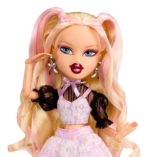 Bratz Stylin’ Birthdayz Cloe Fashion Doll with Customizable T-Shirt for You and Accessories thumbnail 5