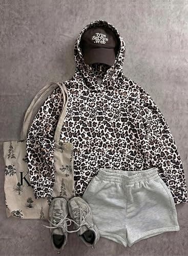 SHEWIN Womens Hoodies Casual Long Sleeve Leopard Print Tops Sweatshirt with Pockets Fall Outfits for Women 2026 thumbnail 3