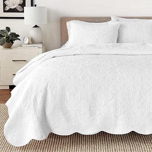 Cozy Line Home Fashions 100% Cotton Victorian Medallion Solid White Matelasse Embossed Bedding Quilt Set, Reversible Lightweight Bedspread, Coverlet for All Season (Blantyre - White, Twin - 2 Piece) - Image 1