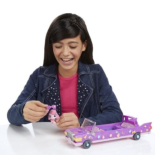 Littlest Pet Shop Pet Limo Doll thumbnail 6