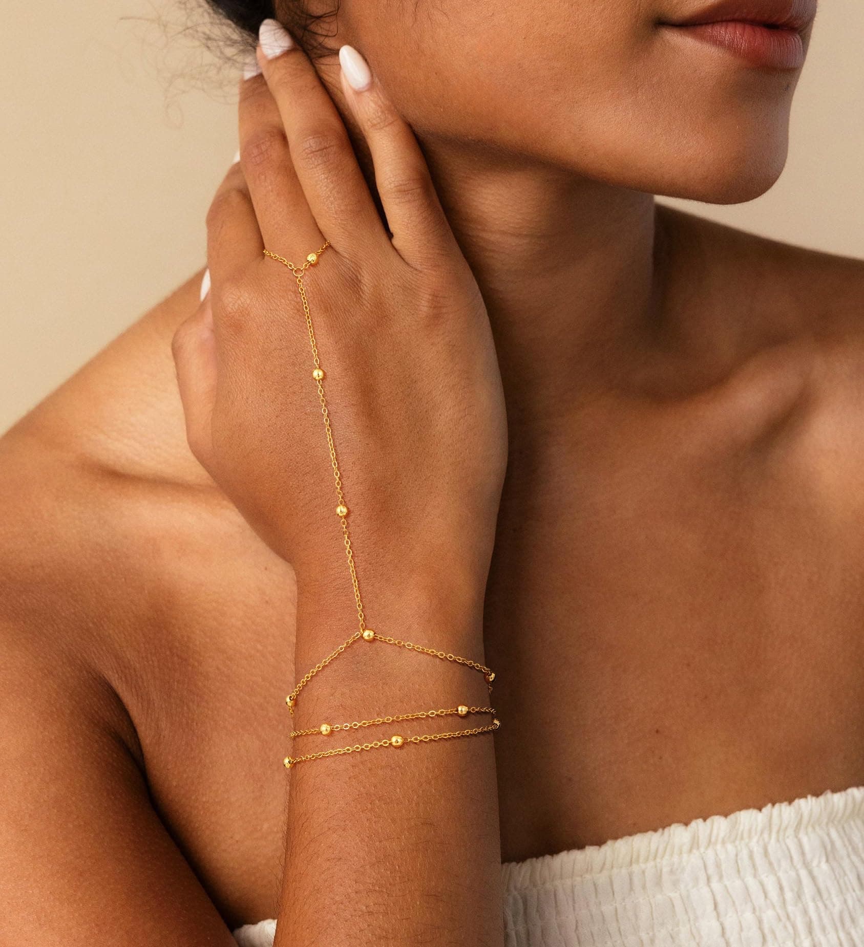 Pulsera de cadena de mano de oro para mujer, chapado en oro de 14 quilates, cadena de mano, delicada pulsera ajustable de perlas de oro para mujer, no se deslustra, pulsera simple de moda thumbnail 8
