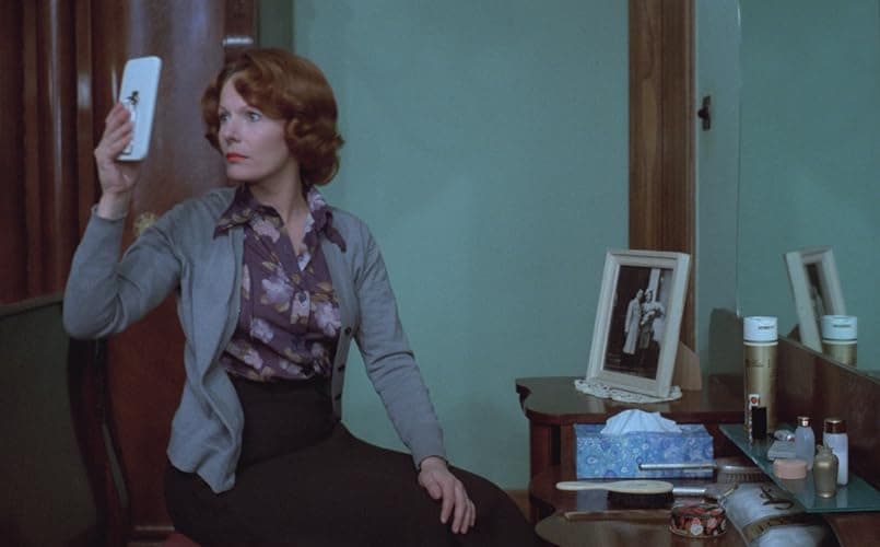 Jeanne Dielman, 23, quai du Commerce, 1080 Bruxelles (The Criterion Collection) [Blu-ray] thumbnail 2
