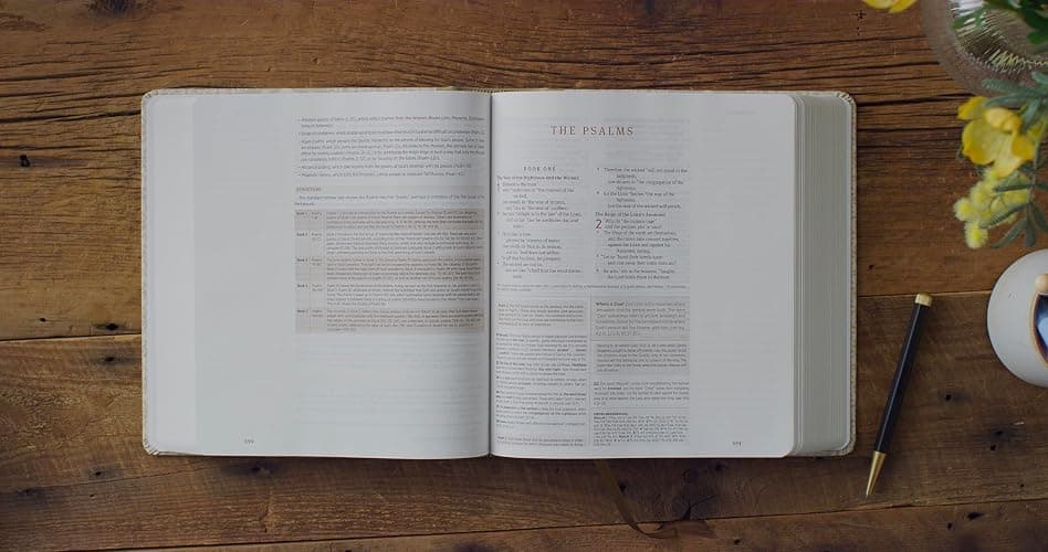 ESV Journaling Study Bible, Artist Series (Cloth over Board, Lulie Wallace, Isa): Holy Bible, English Standard Version thumbnail 3