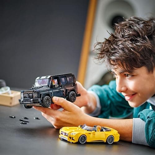 LEGO Speed Champions Mercedes-AMG G 63 & Mercedes-AMG SL 63 Car Toys, Vehicle Playset for Kids, 2 Building Sets with 2 Driver Minifigures, Gift for 10 Plus Year Old Boys and Girls 76924 thumbnail 2