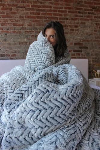 Byourbed Cozy Peaks - Coma Inducer® Oversized Queen Comforter Set - Chevron Frosted Navy thumbnail 8