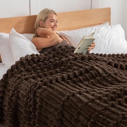 Exclusivo Mezcla Fleece Throw Blanket for Couch, Super Soft Striped Jacquard Bed Blanket, Lightweight Fuzzy Cozy for All Seasons, 127x152 CM, Coffee thumbnail 4