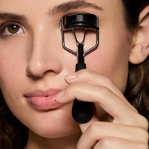e.l.f. Pro Eyelash Curler, Strong, Contoured, Eye-Opening, Voluminous Lashes, Includes Additional Rubber Replacement Pad, Silver thumbnail 2