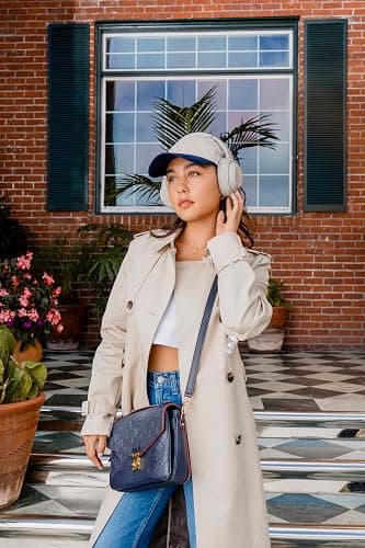 Sony WH-1000XM4 Wireless Premium Noise Canceling Overhead Headphones with Mic for Phone-Call and Alexa Voice Control, Silver WH1000XM4 - Silver - Headphones Only thumbnail 8