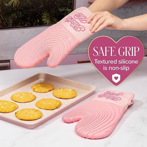 Paris Hilton Oven Mitt Set with Iconic That's HOT Design, Heat Resistant Pot Holders Featuring Non-Slip Textured Silicone Grips, 2-Piece Set, Pink thumbnail 6