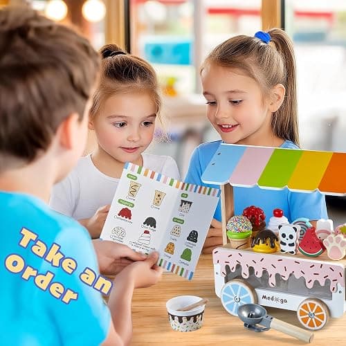 Carrello per Gelato in Legno Con Giocattoli, Camion di Cibo per Fingere di Giocare, Accessori da Cucina Con Ghiacciolo, Paletta e Menù, Regalo per Ragazze thumbnail 2