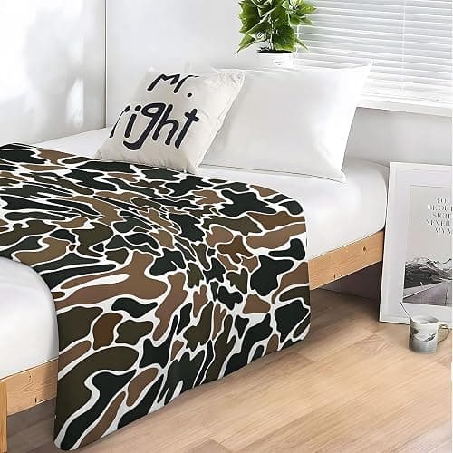 WEIYUHPIG Camo Throw Blanket, Camouflage Hunting Army Blankets Gift for Men | Soft Cozy Flannel Fabric, All Season Daily Use For Couch Sofa Bed , Outdoor Travel Car Camping Hunting Gift for Men Boys thumbnail 4