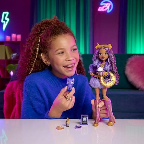 Monster High Doll, Clawdeen Wolf in Purple Moto Jacket and Furry Skirt with Pet Wolf Pup Crescent and 7 Accessories Like Book, Croissant and Purse thumbnail 2