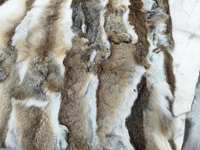 Natural Rabbit Fur Sofa Bed Throw Blanket,Rug,Rabbit Pelt Skin Fur Blankets/Plates Furry Soft Warm Lush Throw Home Decoration Reprocessed DIY Materials (21.65" x 43.3" Tan) thumbnail 7