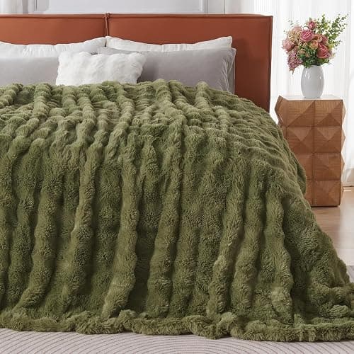 Lotus Karen Faux Fur Throw Blanket Dark Green - 800 GSM Bubble Rabbit Fluff Blanket for Couch Bed Sofa,Softest Fluffy Fuzzy Cozy Blanket,Thick Furry Plush Shaggy Warm Blankets for Women,90x90 Inches thumbnail 2