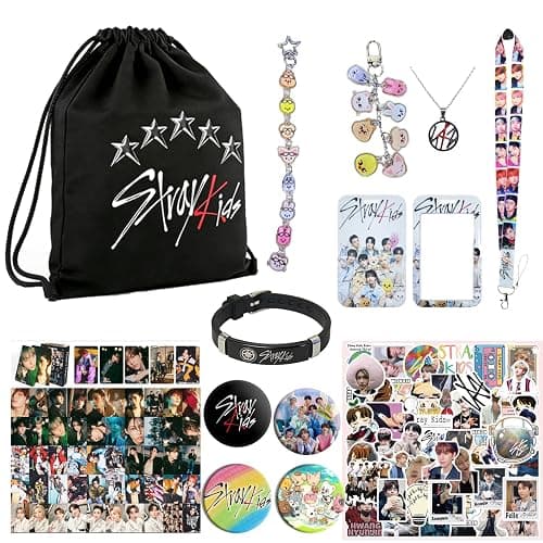 Vuecer Stray Fanartikel Geschenk Set für STAY: mit 1 SKZ Sporttasche, 1 Schlüsselanhänger, 1 Lanyard, 1 Armband, 55 Fotokarten, 1 Halskette, 4 Anstecknadeln und 50 Aufklebern - Image 1