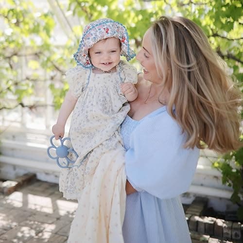 mushie Muslin Baby Swaddle Blanket | 100% Organic Cotton (Bows) thumbnail 2