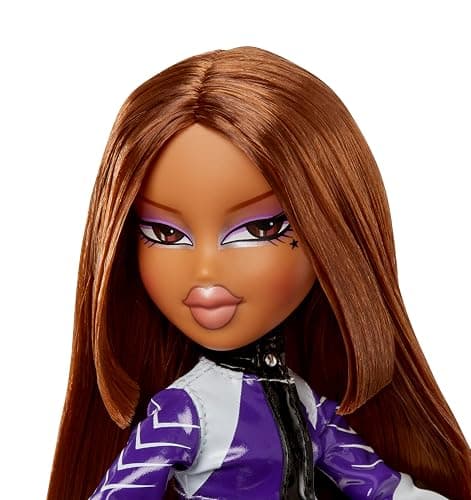 Bratz Scorchin' Yasmin Fashion Doll with Accessories thumbnail 4