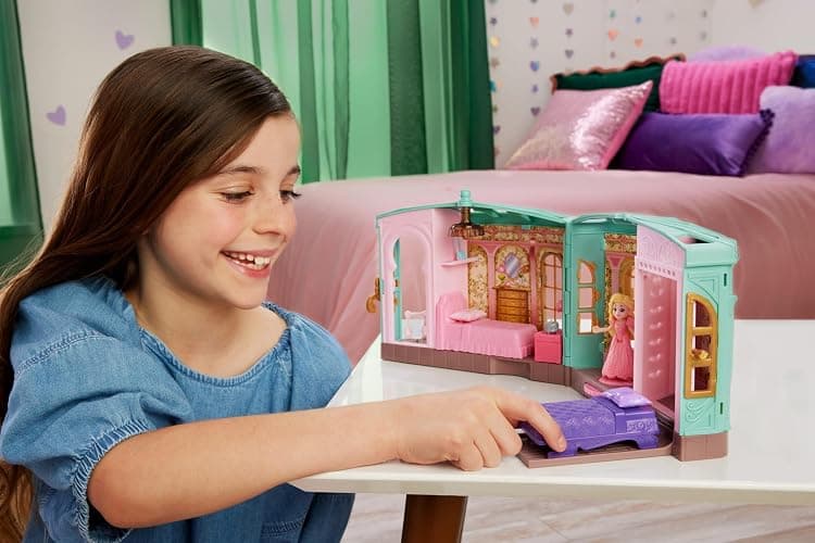 Mattel Universal Pictures’ Wicked So Popular Dorm Small Doll Playset with 3 Play Spaces & 9 Accessories, Inspired by The Movie thumbnail 2