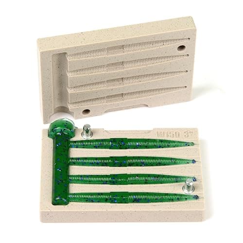FatFish W150-4C Bait Mold Soft Plastiс Lure Making Injection Mold for Do-It Fishing Lures 3" thumbnail 2