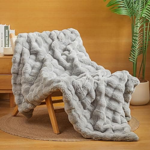 The Malibu Blanket - LuxeComfort Faux Fur Bubble Blanket 60"x70" Pebble Grey - Luxuriously Soft, Elegant, Reversible Design, Home Décor, Picnics, and Travel (Pebble Grey, Oversized Throw 60x70) thumbnail 3
