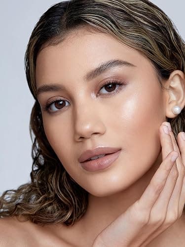 SHEGLAM Cream Highlighter Stick Long Lasting Brightening Non-Caking Highlighter Makeup - Vanilla Frost thumbnail 2