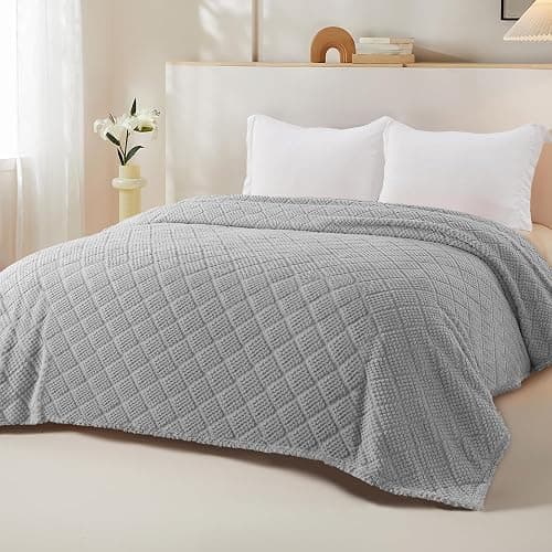 Whale Flotilla Fuzzy Fleece King Size Blanket for Bed, Soft Fluffy Jacquard Waffle Blankets for All Season, Lightweight and Warm, 90x104 Inch, Light Grey thumbnail 4