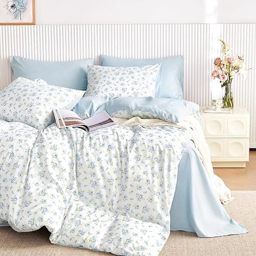 Wake In Cloud - Floral Comforter Set, Coquette Cottagecore Aesthetic Flower Shabby Chic Pattern for Women Teen Girls, Soft Lightweight Bedding, 3 Pieces, White Blue, Queen Size thumbnail 5