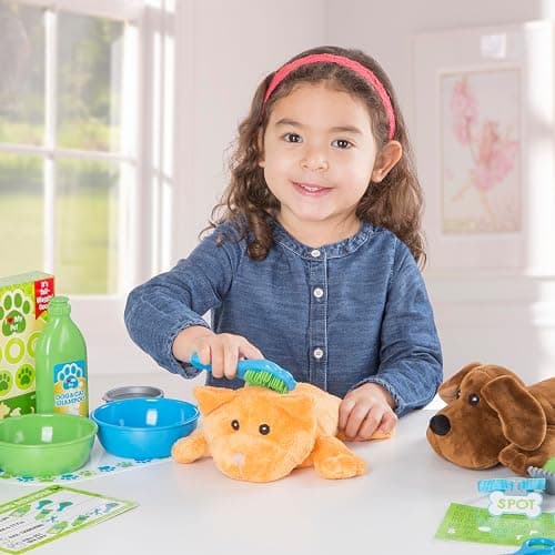 Melissa & Doug Feeding and Grooming Pet Care Play Set Pretend Play Vet Toy Veterinarian Kit for Kids thumbnail 7