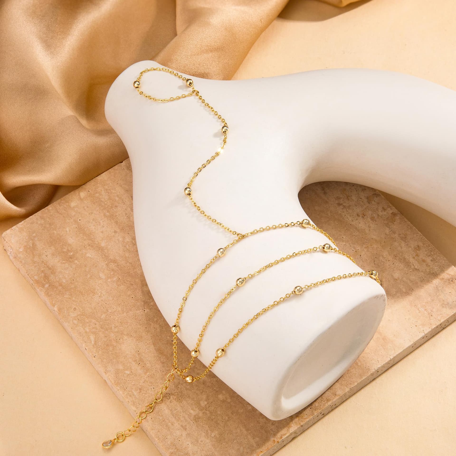 Pulsera de cadena de mano de oro para mujer, chapado en oro de 14 quilates, cadena de mano, delicada pulsera ajustable de perlas de oro para mujer, no se deslustra, pulsera simple de moda thumbnail 6