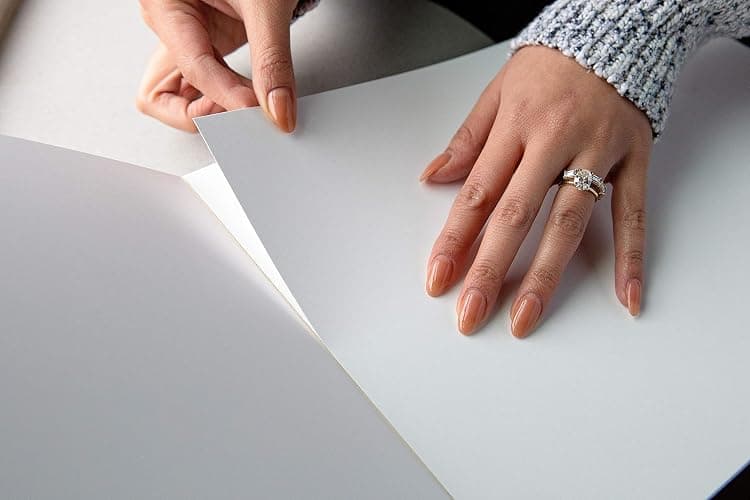 Strathmore 300 Series Canvas Paper Pad, Glue Bound, 9x12 inches, 10 Sheets (115lb/187g) - Artist Paper for Adults and Students - Acrylic and Oil Paints thumbnail 4