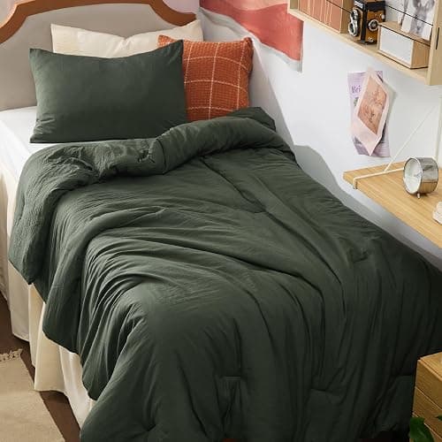 Bedsure Twin/Twin XL Comforter Set, Dark Green Soft Prewashed Bedding for All Seasons, 2 Pieces GentleSoft™ Warm Down Alternative Bed Set, 1 Lightweight Comforter (68"x88") and 1 Pillowcase (20"x26") - Image 1