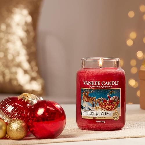 Yankee Candle Scented Candle | Candela in giara grande della Vigilia di Natale | Candele a lunga combustione: fino a 150 ore | Regali perfetti per le donne thumbnail 7