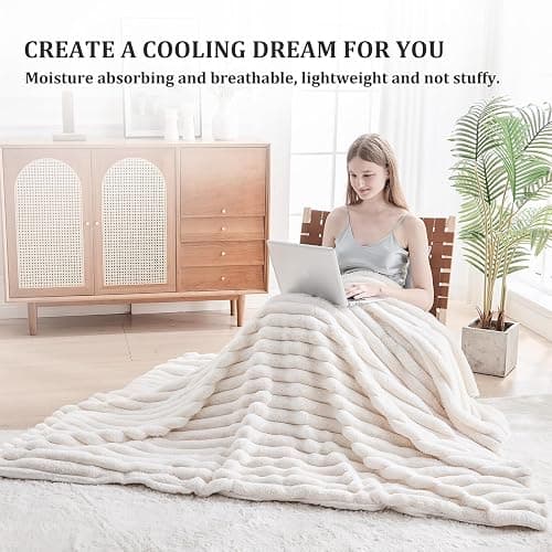 Faux Fur Twin Blanket for Couch, Cozy Fuzzy Fluffy Soft Plush Thick Bubble Sherpa Blanket for Sofa Bedroom Living Room, Mothers Day Birthday Gifts for Women Home Decor thumbnail 9