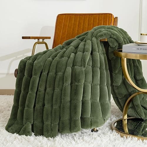 Touchat Faux Fur Blanket Twin Size, Luxury 1000GSM Ultra Thick Warm Rabbit Blanket for Couch Bed Sofa, 3D Checkered Pattern Soft Winter Heavy Minky Blankets for Women Christmas Birthday Gift, Green thumbnail 6