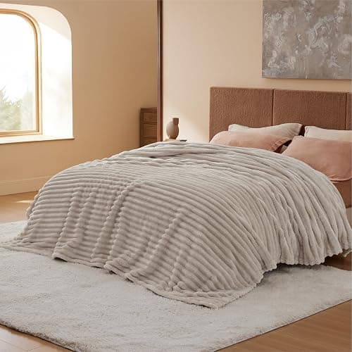 Bedsure GentleSoft King Size Blanket for Bed - Cozy Soft Blankets for Women, Cute Large Fleece Throws for Girls, Linen, 108x90 Inches thumbnail 9