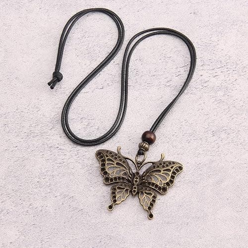 GelConnie Leather Cord Necklace Chain Multilayer Wooden Pendant Necklaces Vintage Jewelry Boho Long Sweater Necklace for Women Men thumbnail 4