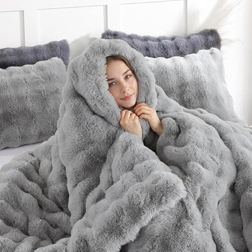 YIKUSH Light Gray Comforter Set Full – Ultra Soft & Warm Faux Fur Comforter for Winter, Elegant Fluffy Cream Comforter with Pillowcases, Cozy Gray Full Bedding Set thumbnail 4